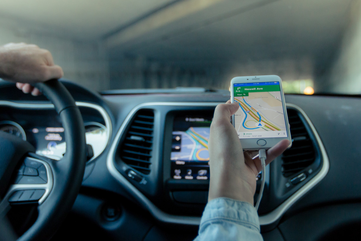 GPS Tracking Technologies for Vehicle GPS Guide